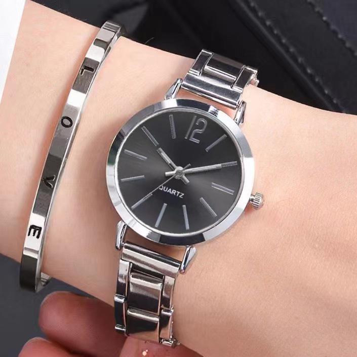 Женские кварцевые часы-браслет из золотистой стали с тонким ремешком