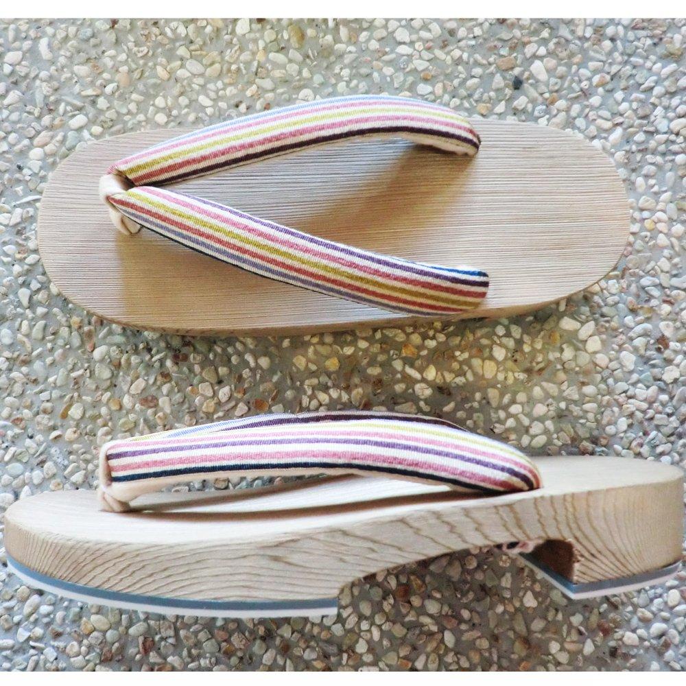 Craftsmen Connect 300 Years of Tradition Nezuko Traditional Crafts Made In Japan [Kiso Geta] Women's (striped Barley)