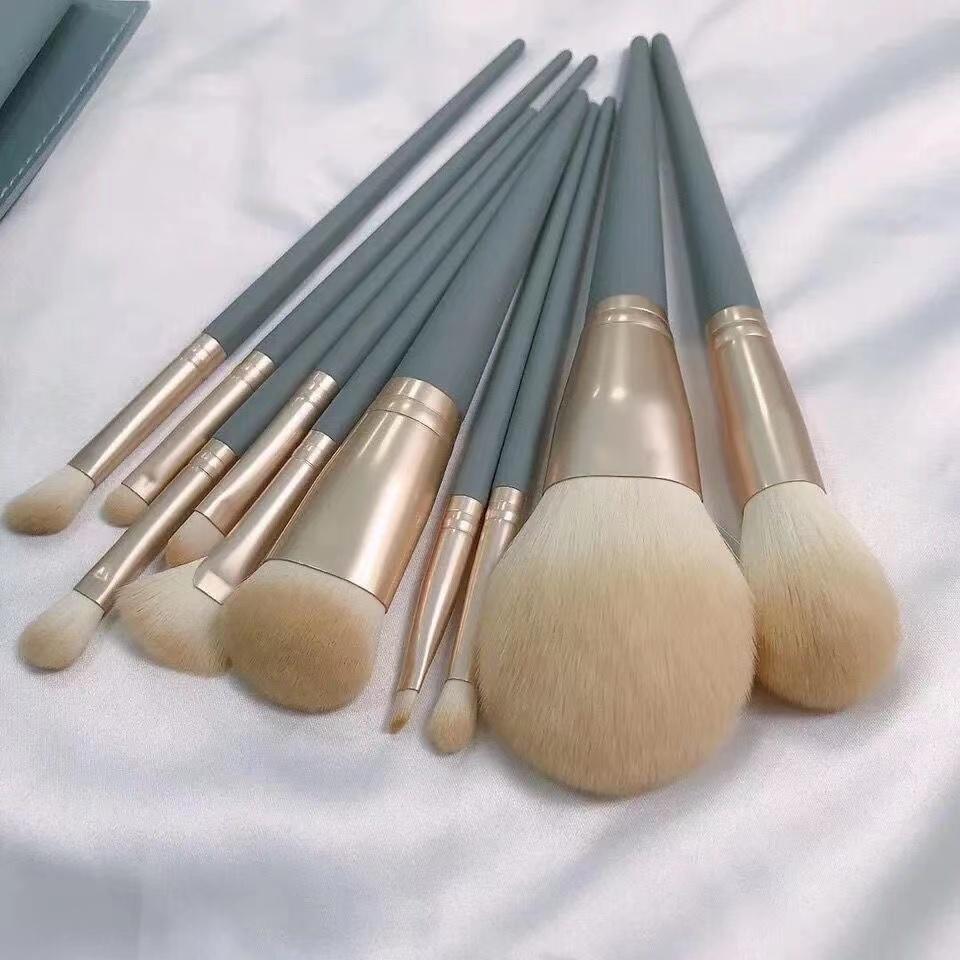 10 Makeup Brushes Super Soft Hair Novice Foundation Loose Powder Eyeshadow Cheeks Red Lip Brush Set Brush Student Makeup Tools Multi-functional