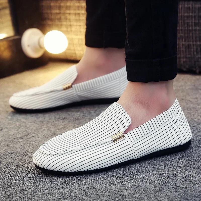 Fashion Men's Flat Loafers Comfortable Casual Shoes Breathable Slip-On Soft Driving Shoes Light Moccasins Hombre Men Lazy Shoes 2025