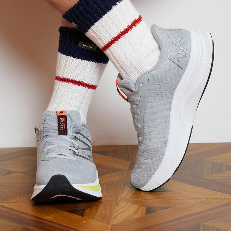New Balance Кроссовки FuelCell Propel V4 'Quartz Grey With Black' MFCPRLH4