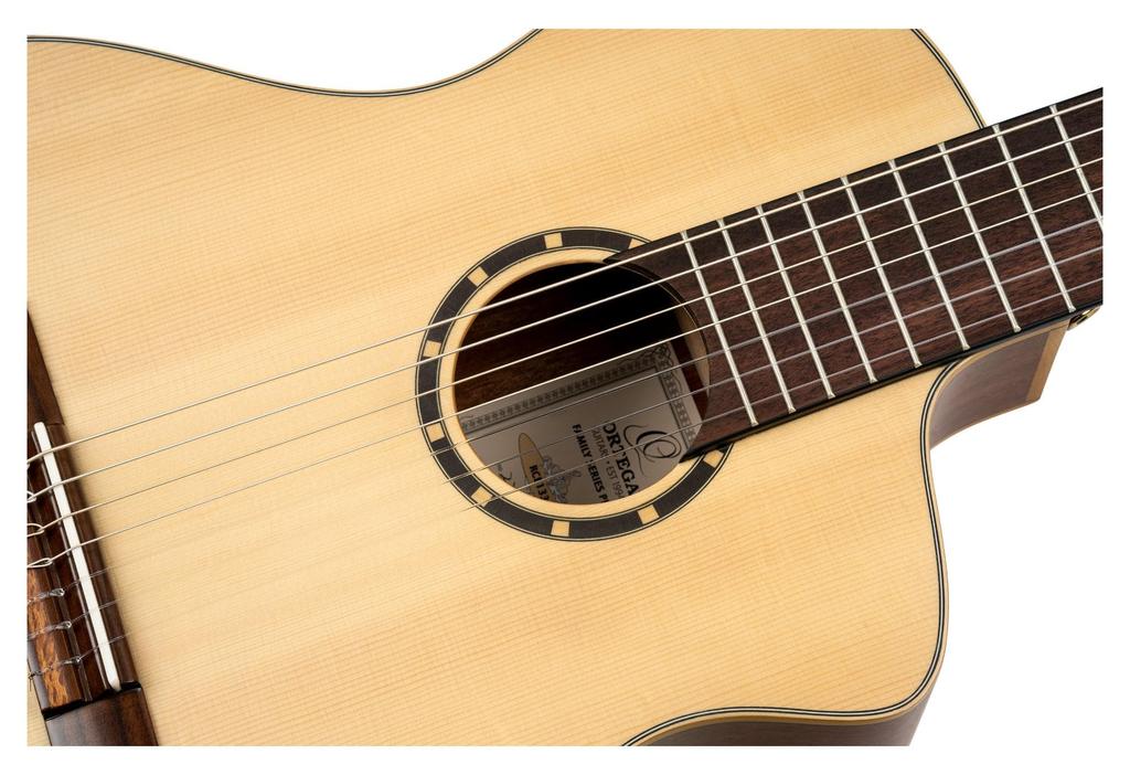 ORTEGA Classic Guitars FAMILY Series PRO Solid Spruce Top Electric Specification Bag 7-String RCE133-7 [Концерт включен] []