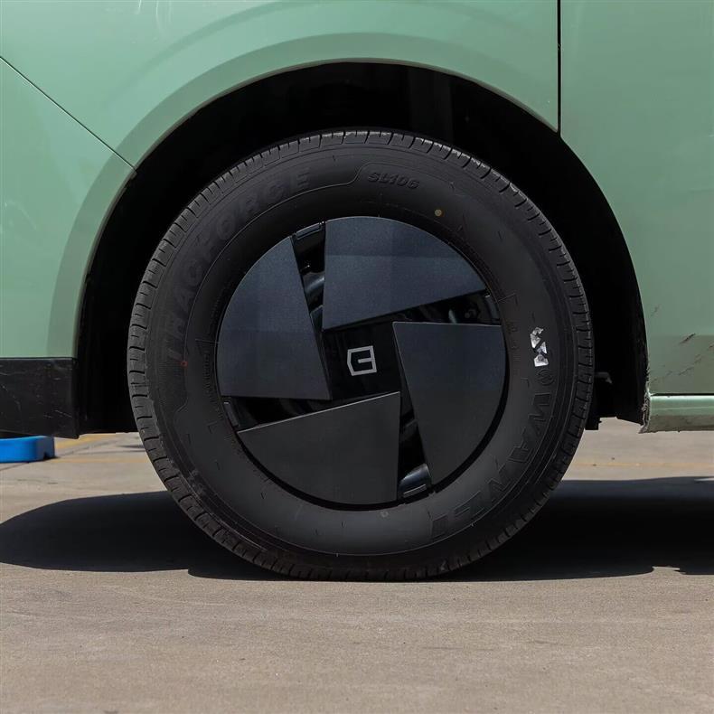 Декоративная защита/колпак ступицы колеса Super VAN 16"