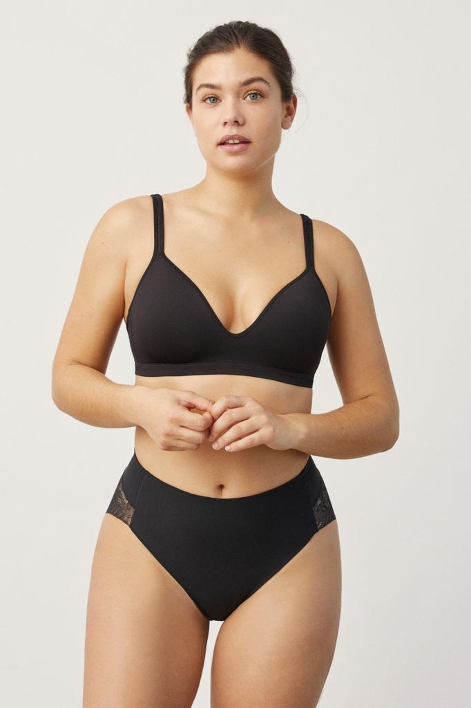 Modeling Slip Panties Ysabel Mora (52280)