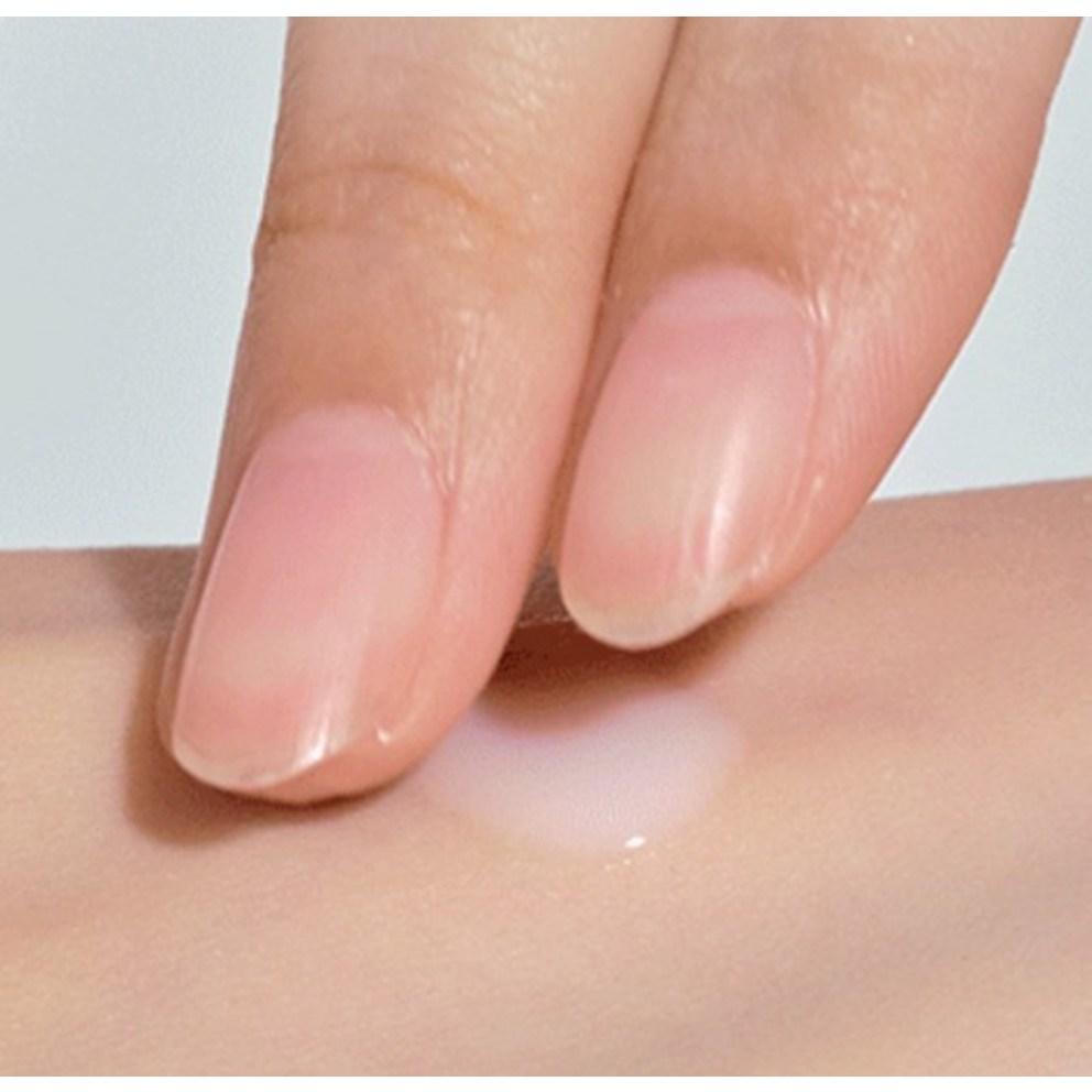 Innisfree Green Tea Ceramide Milk Essence, 160ml