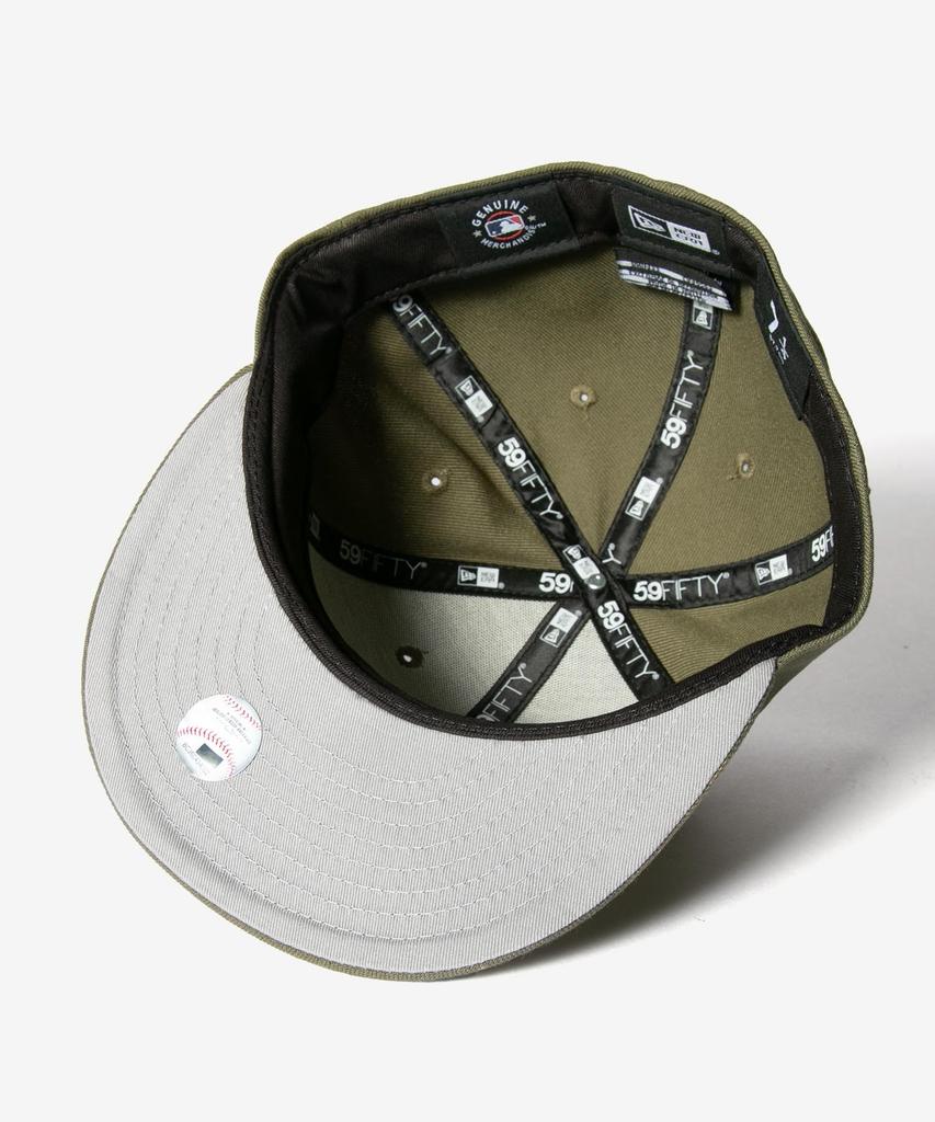 New Era 59FIFTY New York Yankees Olive Size 7 Cap, & White, 1/2 [Used]