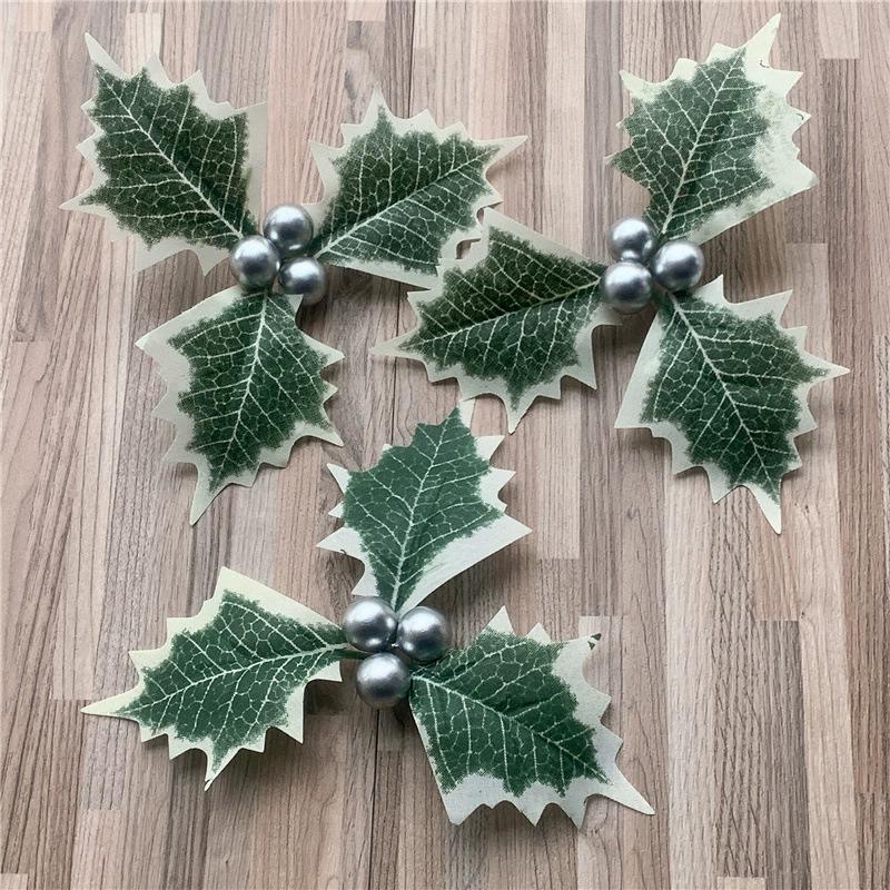 50/10 шт. Искусственные ягоды падуба с зелеными листьями DIY Рождественский венок Свадебные цветы Подарки Рождество Новый год Праздничные украшения
