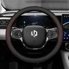 Чехол на руль Leapmotor C11/C01: Ультратонкая кожа, Аксессуар для модификации интерьера на все сезоны.