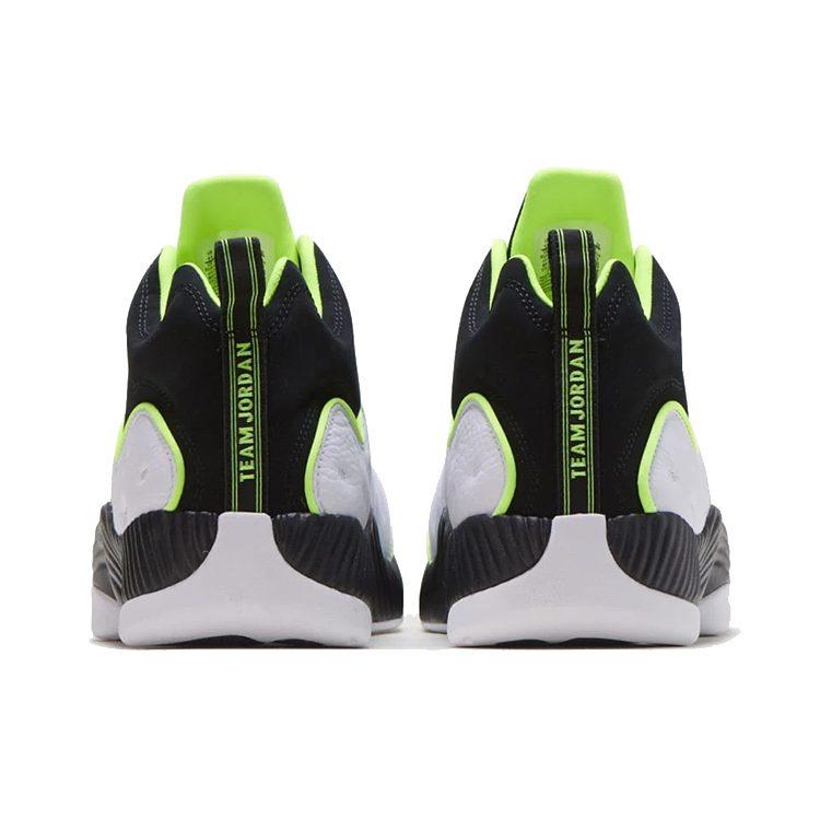 Jordan Jumpman Team 2 Белый Вольт Черный 819175-102