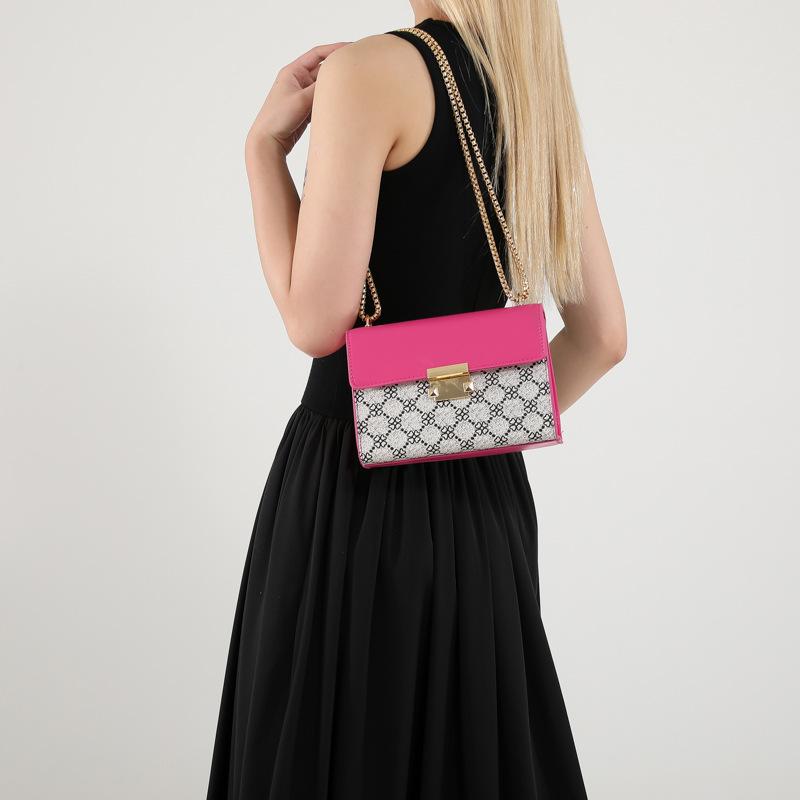 Ретро мода красивая цепочка маленькая квадратная сумка 2024 лето новая популярная простая индивидуальная сумка через плечо женская