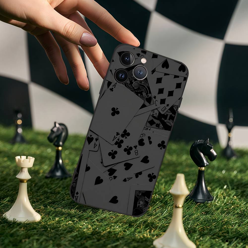 Чехол для телефона 'Игральные карты' для IPhone 17,16,15,14,13,12,11,Pro,Max,Plus, Мягкий силиконовый черный чехол