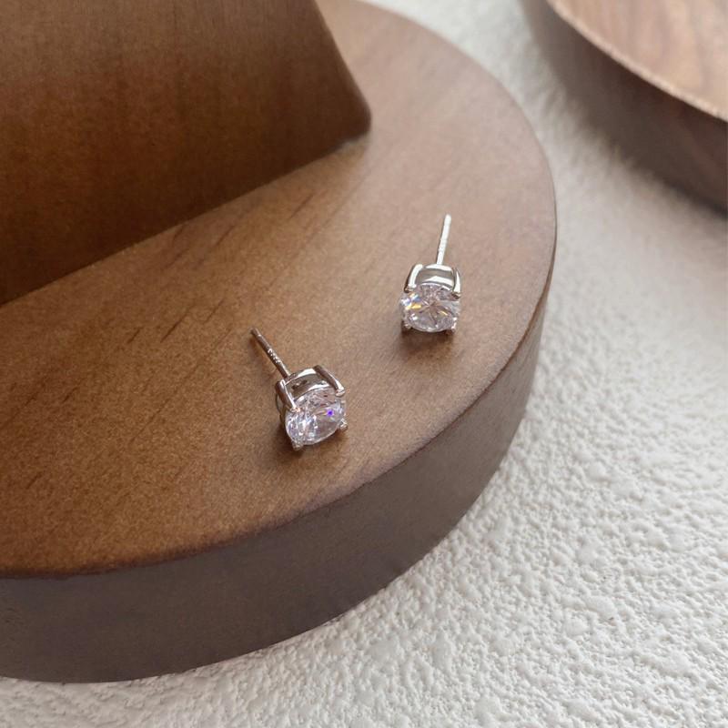 Серьги-гвоздики из стерлингового серебра S999 с четырьмя зубцами и цирконами - Роскошные пирсинг-украшения с высоким блеском