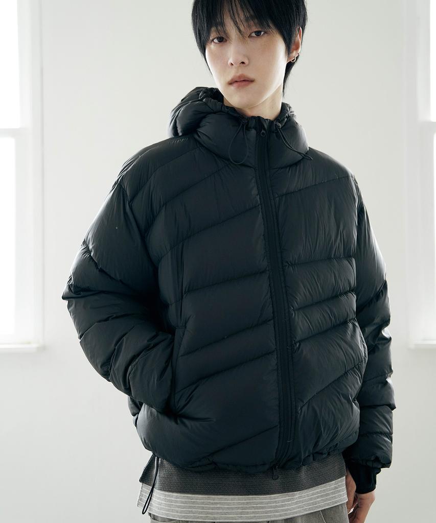 Mimthewardrobe [Koin Seoul X Mimthe] Diagonal Lining Down Jumper_Black
