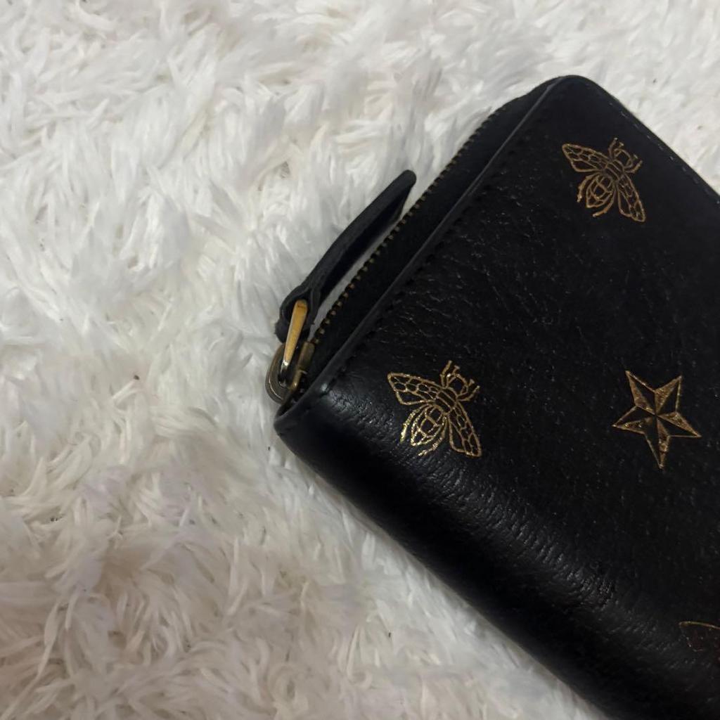 Used Excellent condition GUCCI 495062 Animale Round Zipper Black