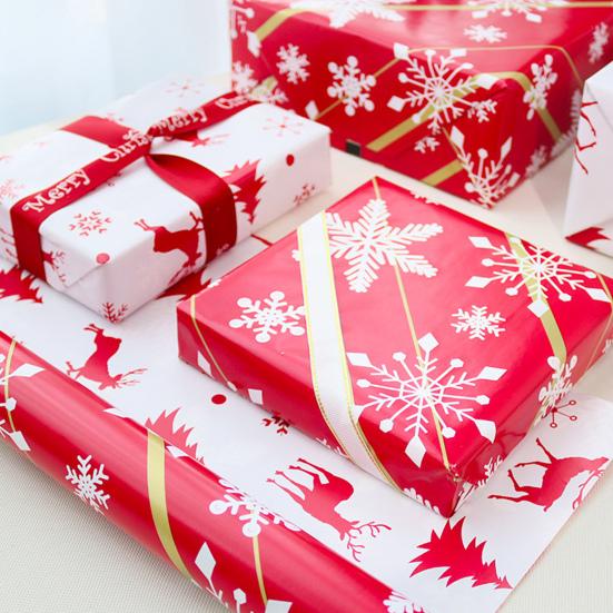 1 Rolls Double-Sided Christmas Gift Wrap Paper Large Wrapping Paper with Tree Snowflake Reindeer Patterns Holiday Gift Packaging Supplies