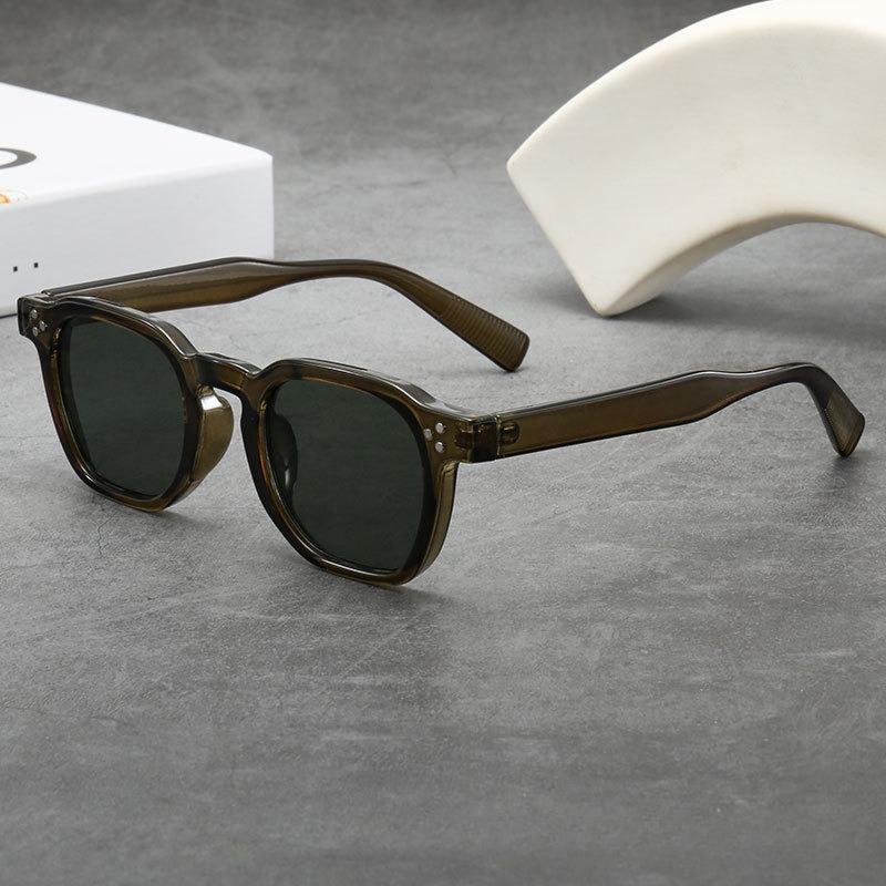 New Leisure Luxury Thick Framed Sunglasses Classic Square Small Frame Uv Resistant Street Photography Uv400 Shades Glasses