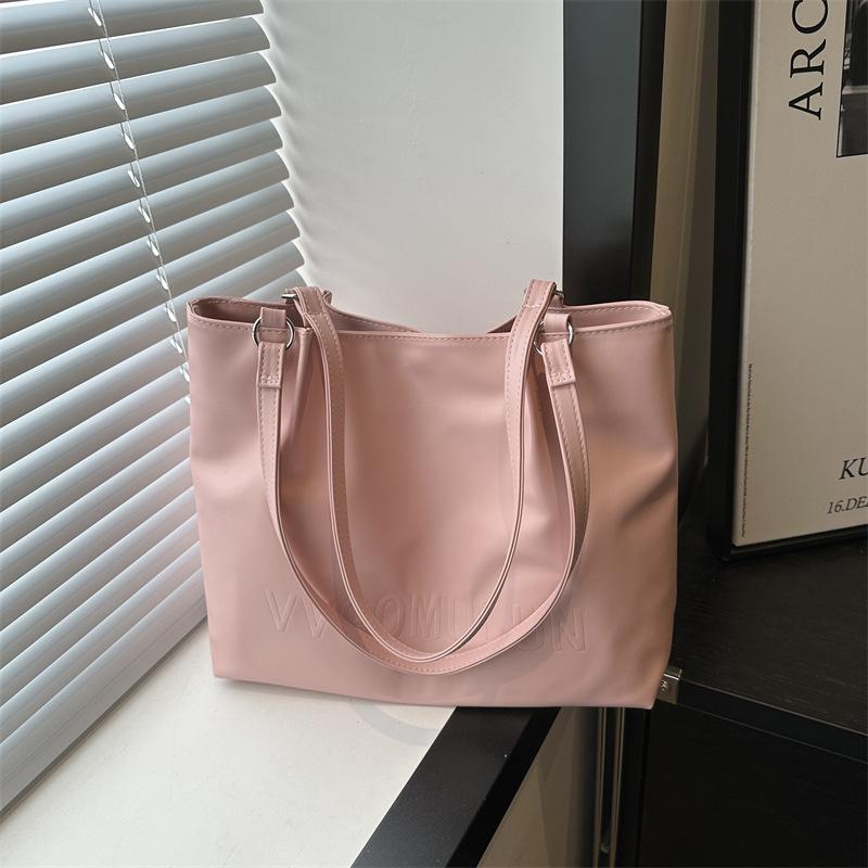 Oil Wax Leather Fashion Tote Bag for Women New Large Capacity Fashion Shoulder Bag Popular Commuting Bag