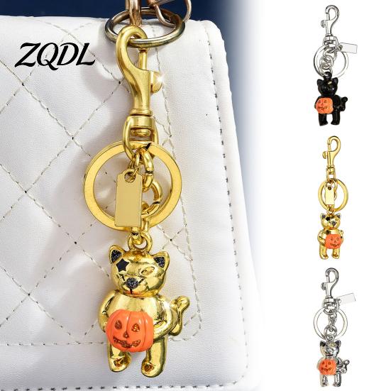 Handbag Decorative Accessory Halloween Cat Holding Pumpkin Keychain, Metal Car Key Pendant Ring Holder, Backpack Hanging Holder