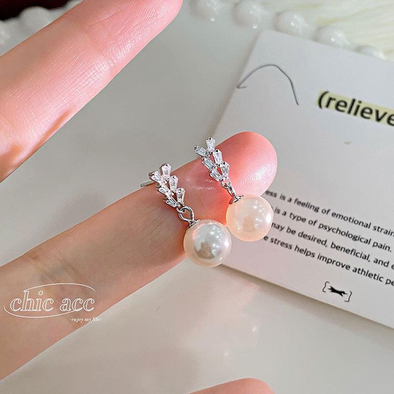 V-shaped Wheat Ears Pearl Earrings Inlaid with Diamonds Light Luxury Temperament Fashionable Romantic Earrings High-end