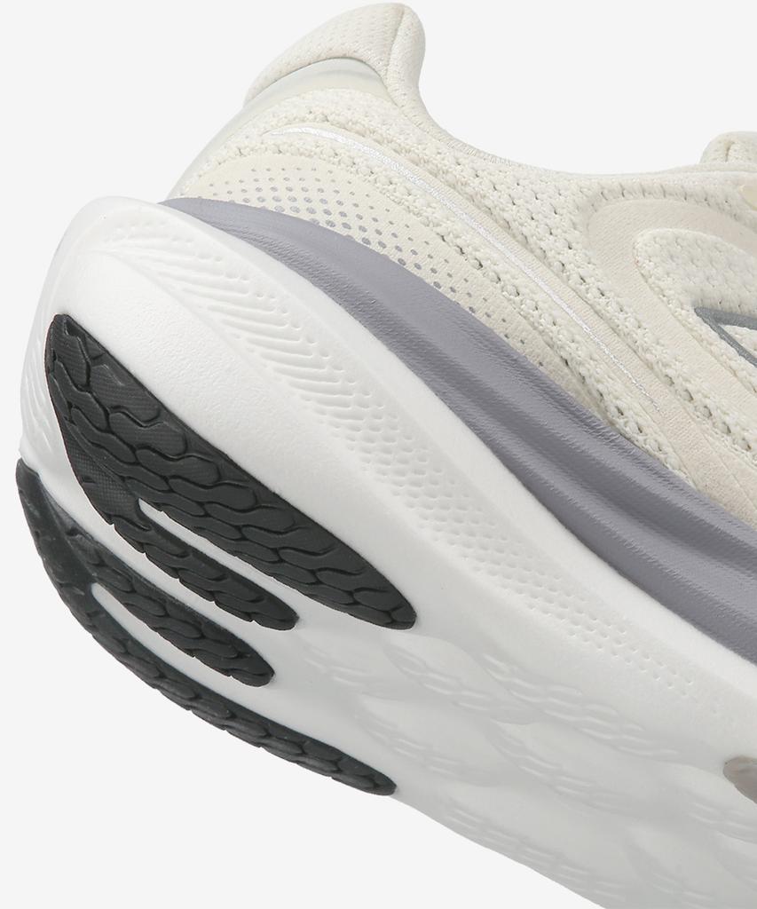 New Balance Nbpfgf702I / 1080 V15 (Female, D) (Ivory)