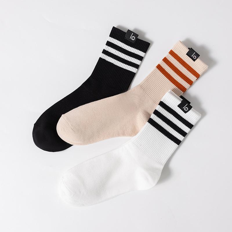 Women's Socks Simple Colorful Striped Socks Classic Black White Striped Socks College Style Sports Socks Yoga Socks Floor Socks