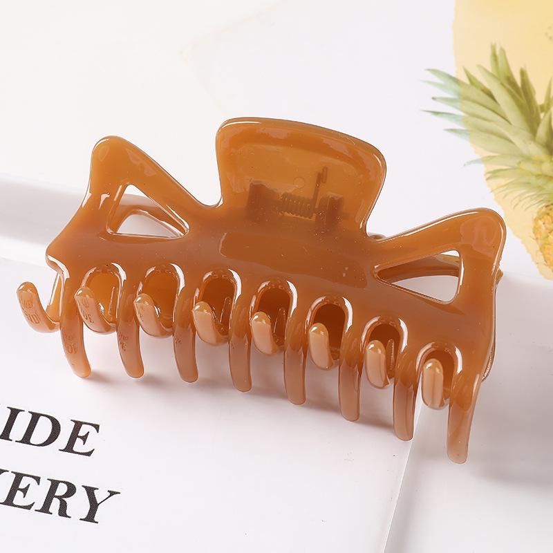 Korean-Style Geometric Hair Clips: Large Size, Versatile Hollow Ponytail & Grab Clips for Women