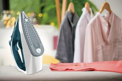 Tefal FV2839E0 Steam Iron 2400W Blue/White