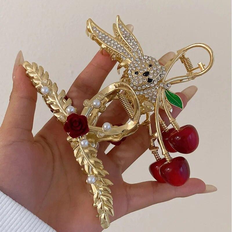 Винтажные бархатные когти для волос с красной розой для женщин, роскошные металлические зажимы, заколки для волос, заколки для волос, новые аксессуары для волос со стразами, головные уборы
