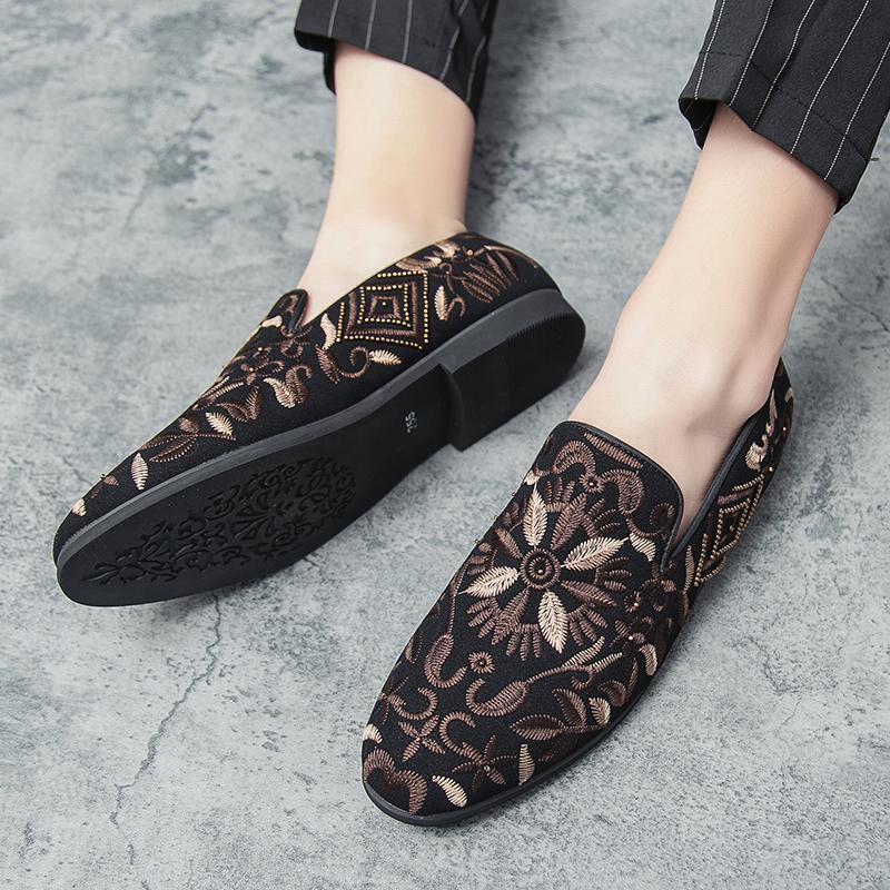 Мужские мокасины ручной работы с вышивкой. Мода имеет уникальный стиль. Повседневная офисная обувь для отдыха на открытом воздухе, вечеринок, для взрослых, для прогулок. Элегантная обувь.