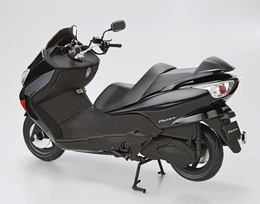 Пластиковая модель AOSHIMA 1/12 Серия Мотоциклов №26 HONDA MF08 Forza 2006