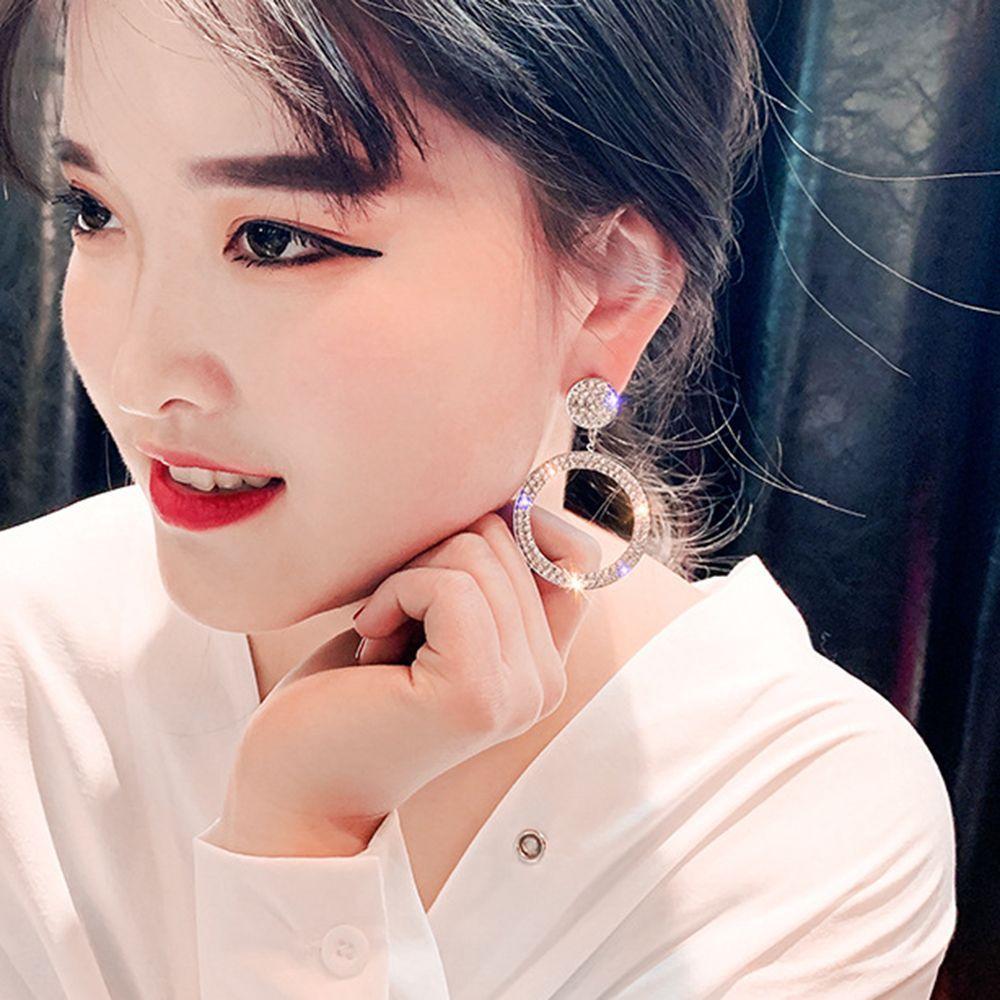 Ювелирные изделия Серьги со стразами и кристаллами Серьги-подвески Серьги-подвески Круглые серьги