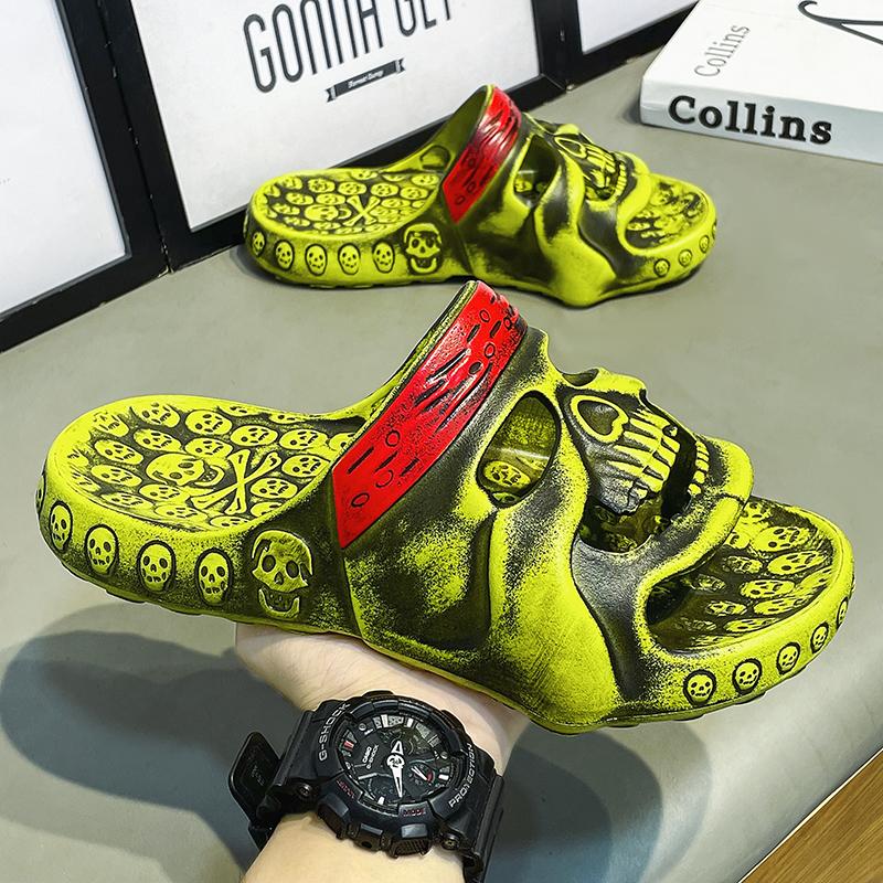 2024 Slippers Men's Skull Fashion Summer Outdoor Wear Stepping On Feces Feeling Indoor Home Home Non-slip Sandals and Slippers
