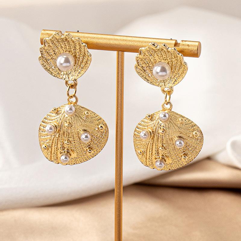 Beach Wind Shell Earrings Female Retro Street Fashion Pearl Earrings