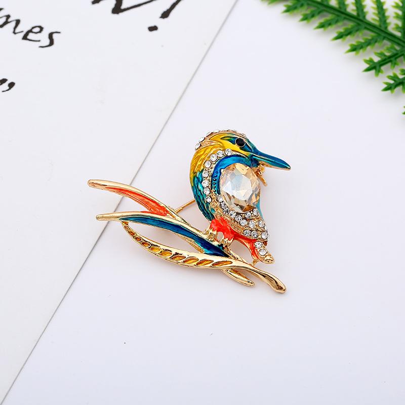 Брошь с инкрустацией из жемчуга и животного - мультяшный стиль, сплав, бижутерия в виде капли масла, для женщин