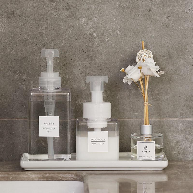 Флакон-пенообразователь для мусса, шампуня, геля для душа, средства для умывания и мыла для рук.