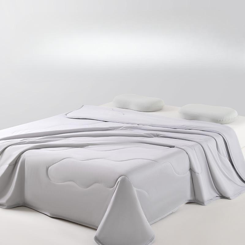 Sided Mica Cooling Silk Summer Quilt Breathable Lightweight Cool Sleeping Blanket Quilt Core for Student Dorm Home Daily Use