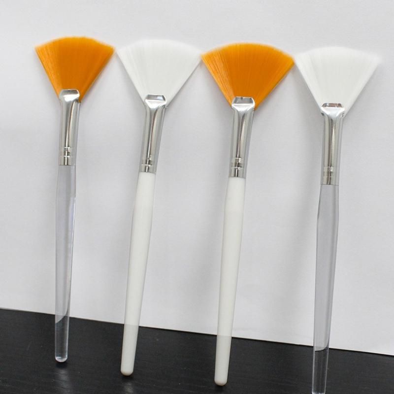 3pcs Practical Facial Brushes Fan Makeup Blusher Brushes Soft Portable Mask Brushes Cosmetic Tools for Women Ladies Girls