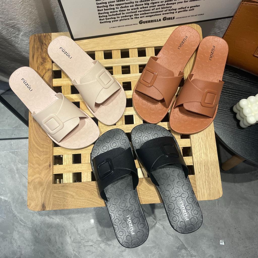 New Women's Solid Color Buckle Slippers, Personalized Fashion One-character Flat-bottomed Slippers Outdoor Play Beach Slippers