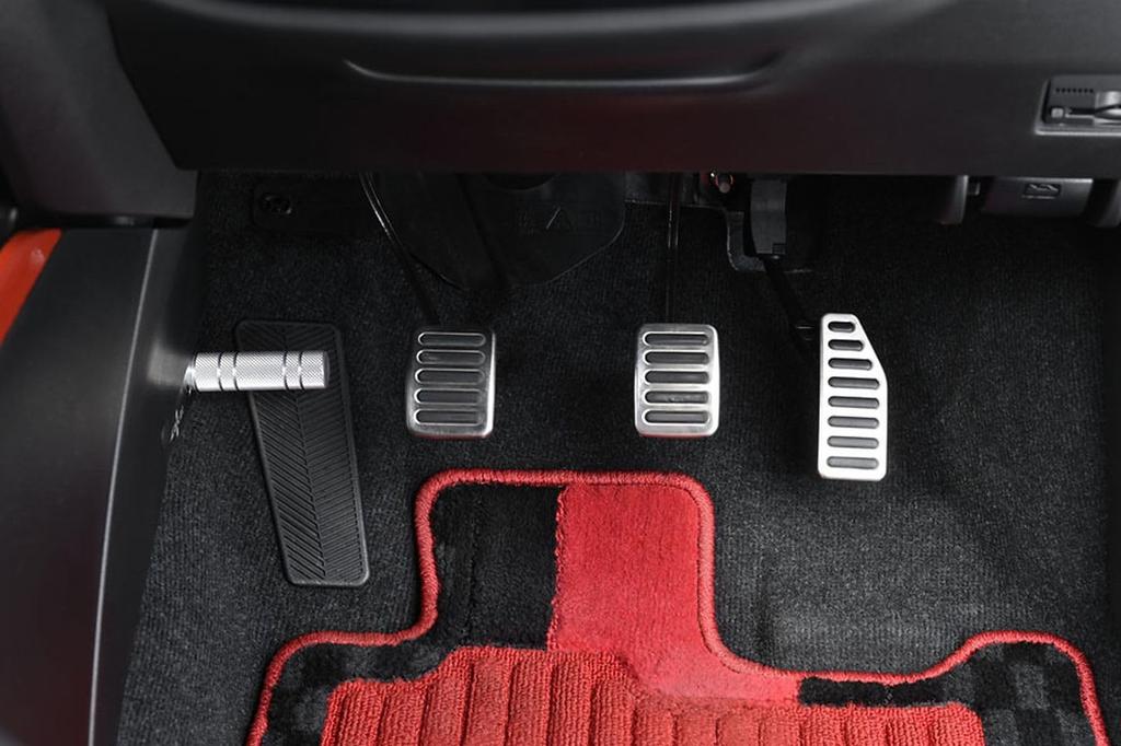Подножка NEOPLOT NEO NP77270 Регулируемая левая позиция для автомобилей SUZUKI Swift Sport Swift Silver 8 см - МКПП/АКПП - (ZC33S) / (ZC#3S/ZD#3S) - -