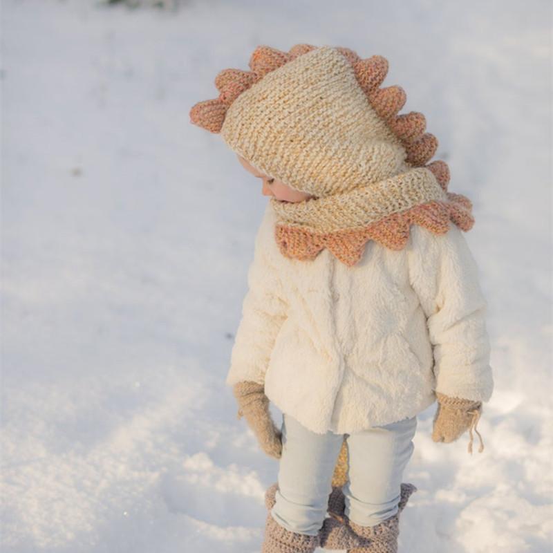 Children's hats European and American new cartoon dinosaur scarves integrated knitted wool hats thickened warm autumn and winter cartoon hats