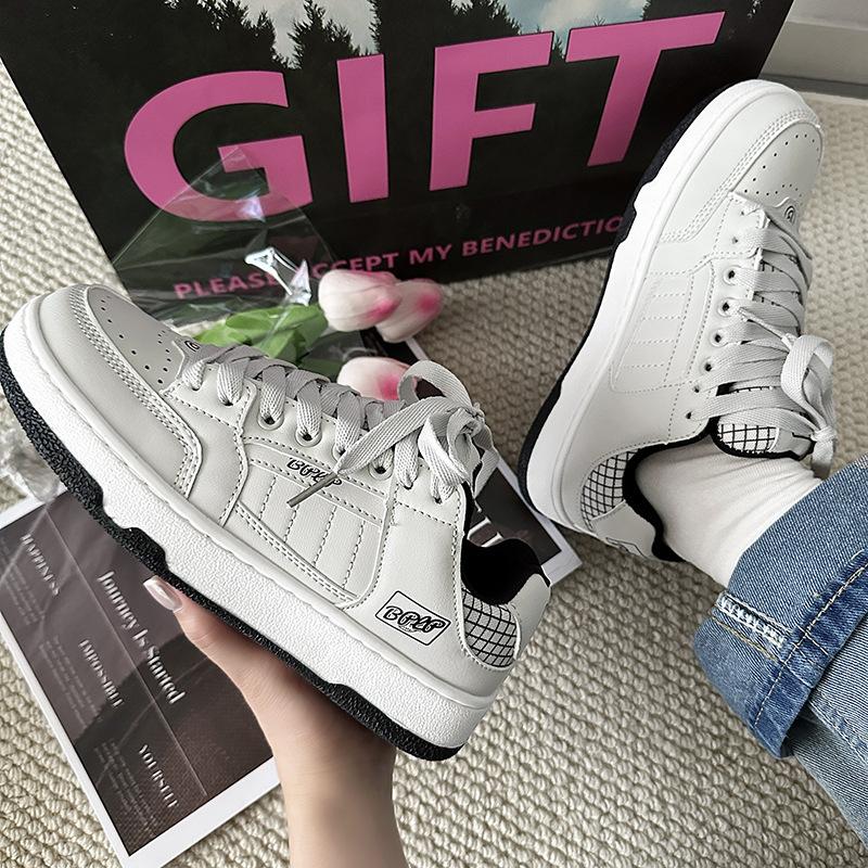 Small black shoes men's shoes new retro bread shoes versatile casual student sports shoes women's shoes
