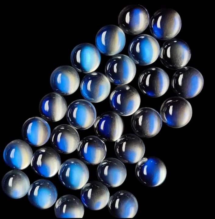 Кабошон из натурального лунного камня 5 мм, калиброванный размер, чистый, яркий, голубой драгоценный камень, лот 7-10 шт.. Целебный радужный лунный камень, россыпной драгоценный камень.