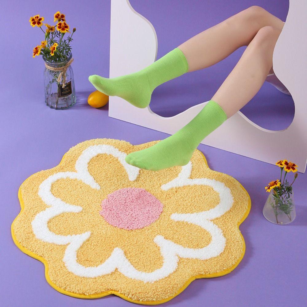 Anti-slip Floor Mat Round Rug Creative Flower Shaped Carpet Bedside