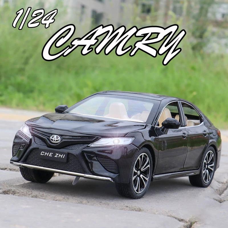 1/24 Scale Toyota Camry Alloy Car Model Light Sound Effect Diecast Car Toys for Boys Birthday Gift Kids Toys Car Collection
