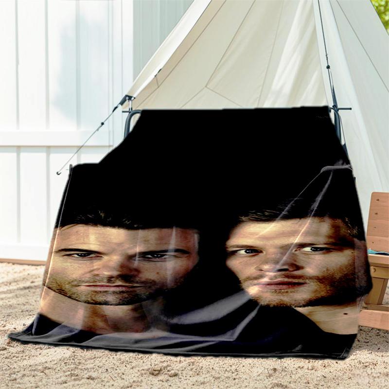 1pcThe movie, the Vampire Diaries pattern blanket, all season lightweight home office outdoor nap multifunctional blanket
