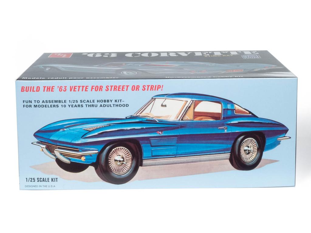 Platz 1963 Chevrolet Corvette Stingray Plastic Model 1/25