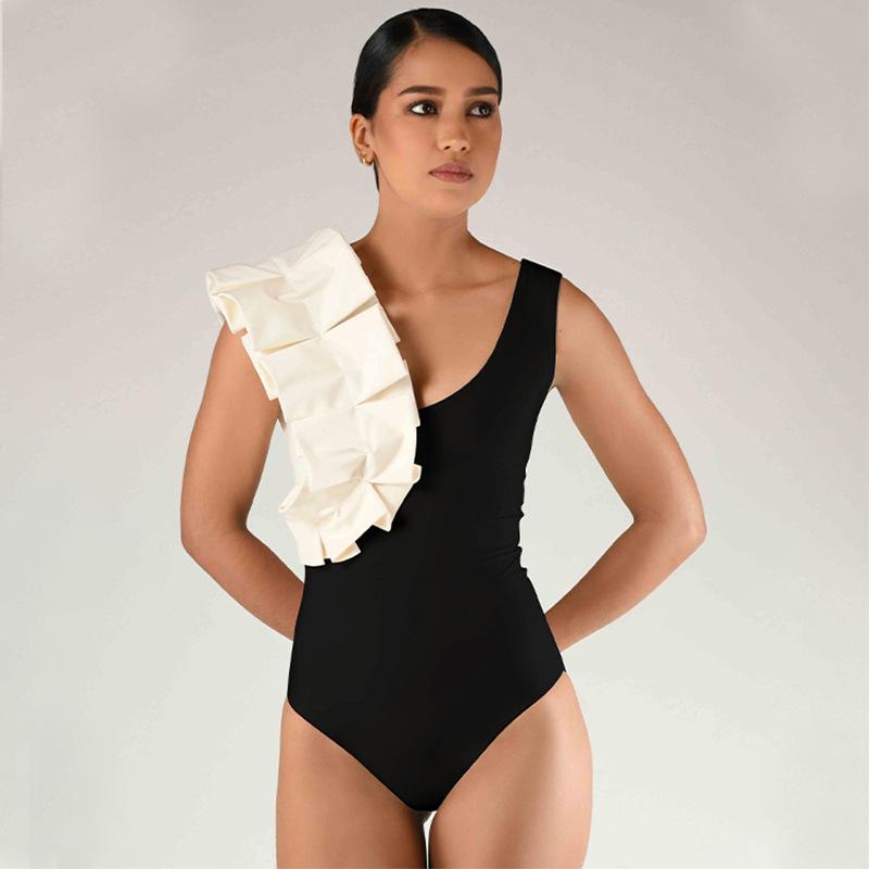 1011 European and American new black and white contrasting color one-piece swimsuit women's polka dot skirt set