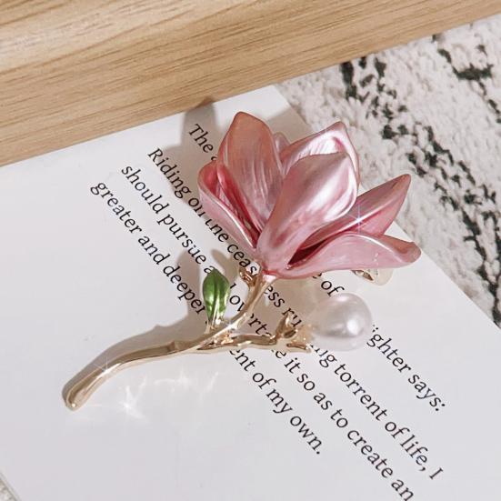 Magnolia Brooch Zinc Alloy Pin with Oil Dripping Process Decorative Pin T-Shirts Dresses Coats Badge Jewelry Accessory