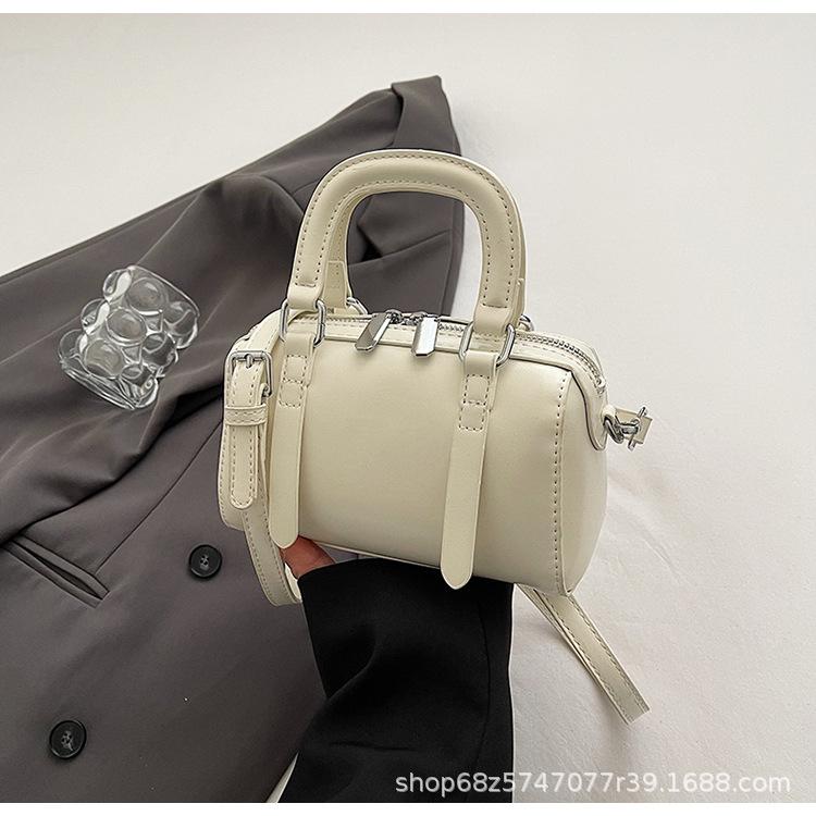 Высококлассная супер горячая маленькая сумка женская 2025 новая модная и универсальная сумка через плечо модная взрывная портативная Бостон