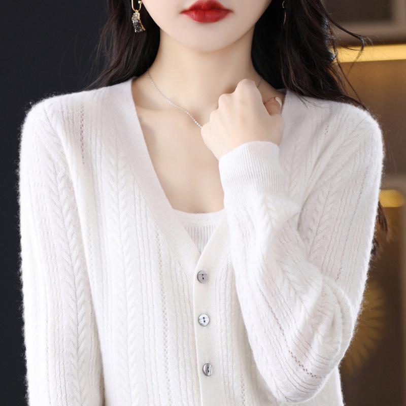 Spring 2023 Women's V-Neck Loose Knitted Cardigan with Sweater Collar